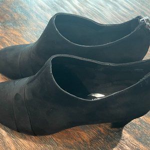 New. Never worn. AEROSOLES black suede "TAVERN" women's ankle boots.. Size 7W.